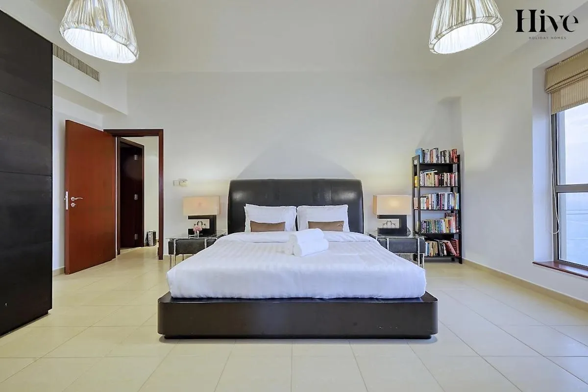Appartamento 3 Bed In Jbr With Sea Views Dubai
